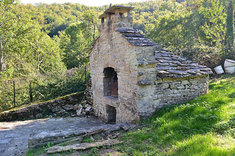 le gîte d'orbis près de saint Saturnin de Lenne